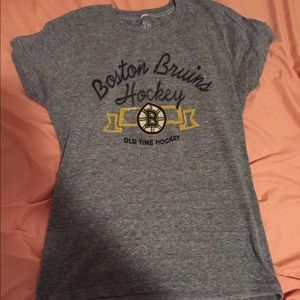 Bruins tee